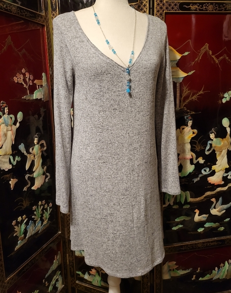 Dress - Picture 2 of 8